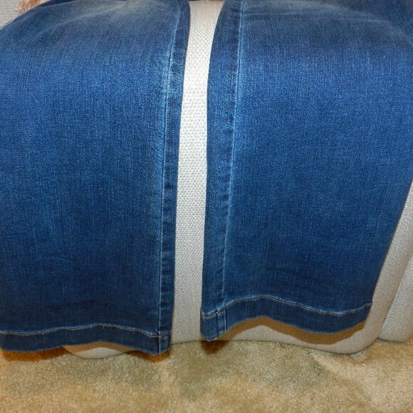 White House Black Market Everyday Soft EHR Belted Skinny Flare Jeans Size 2 - Picture 5 of 11